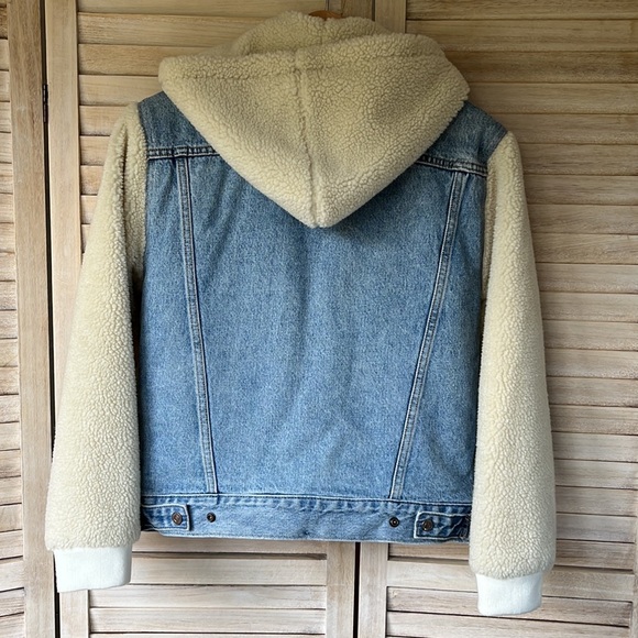 Levi’s Sherpa Denim Jacket XS (NWOT) - Picture 3 of 6
